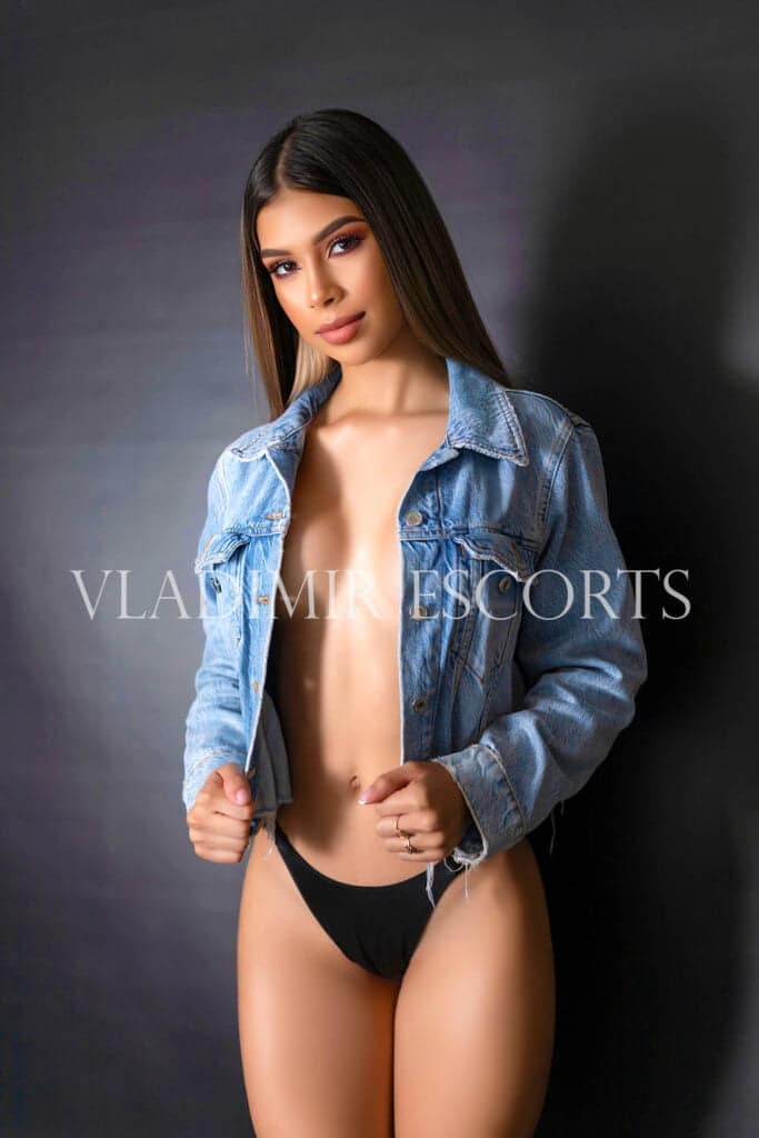 Sofía Betancourt | GFE Escort - Gallery Image 2