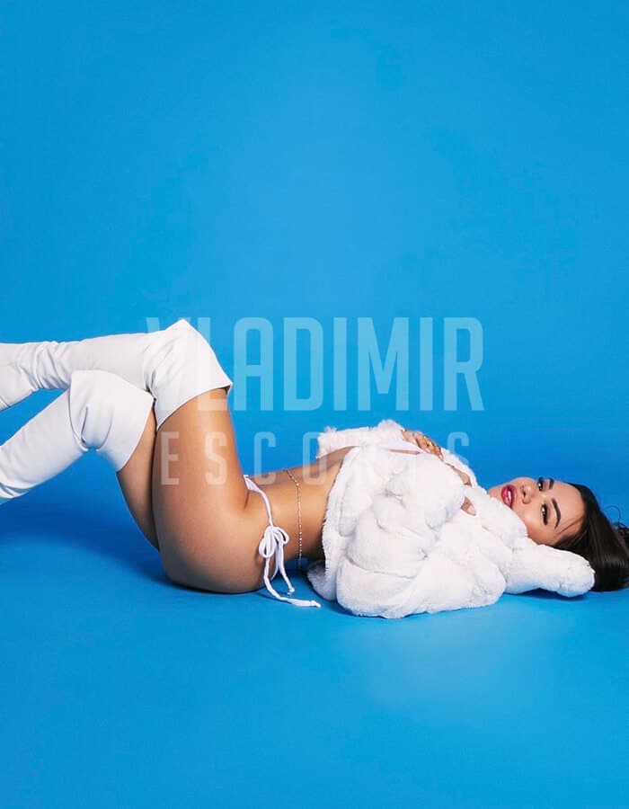 Hot body latinas escort