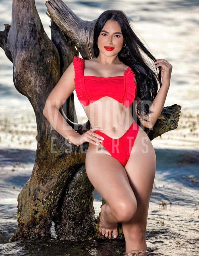 Karla chica - Gallery Image 1