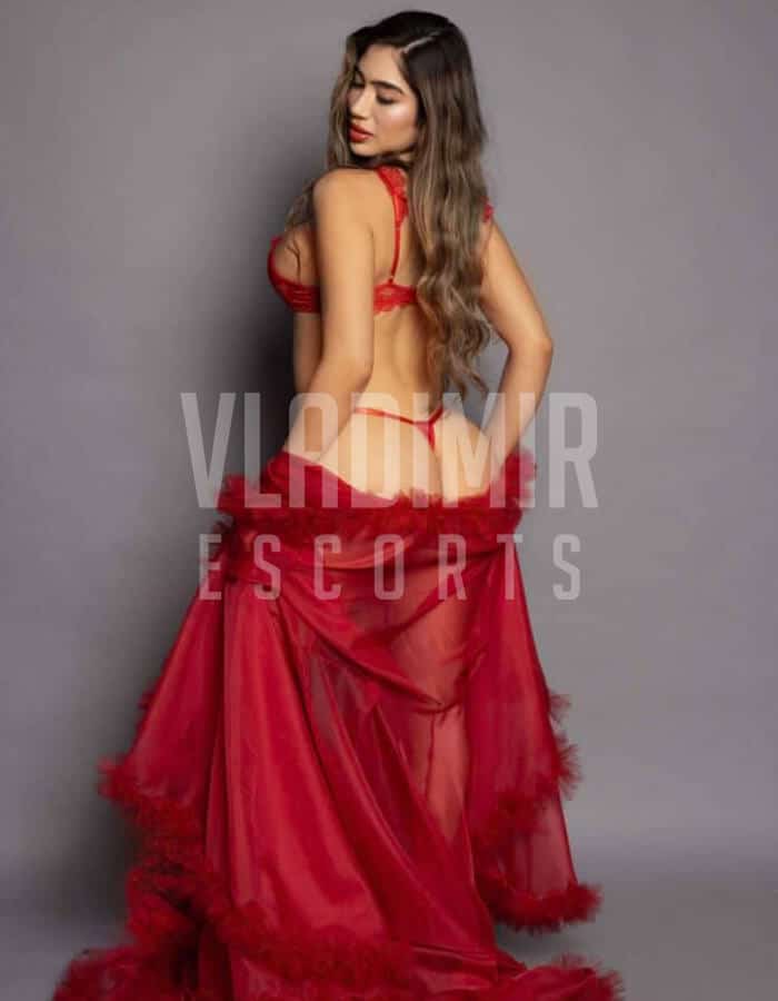 Daniela - Gallery Image 1